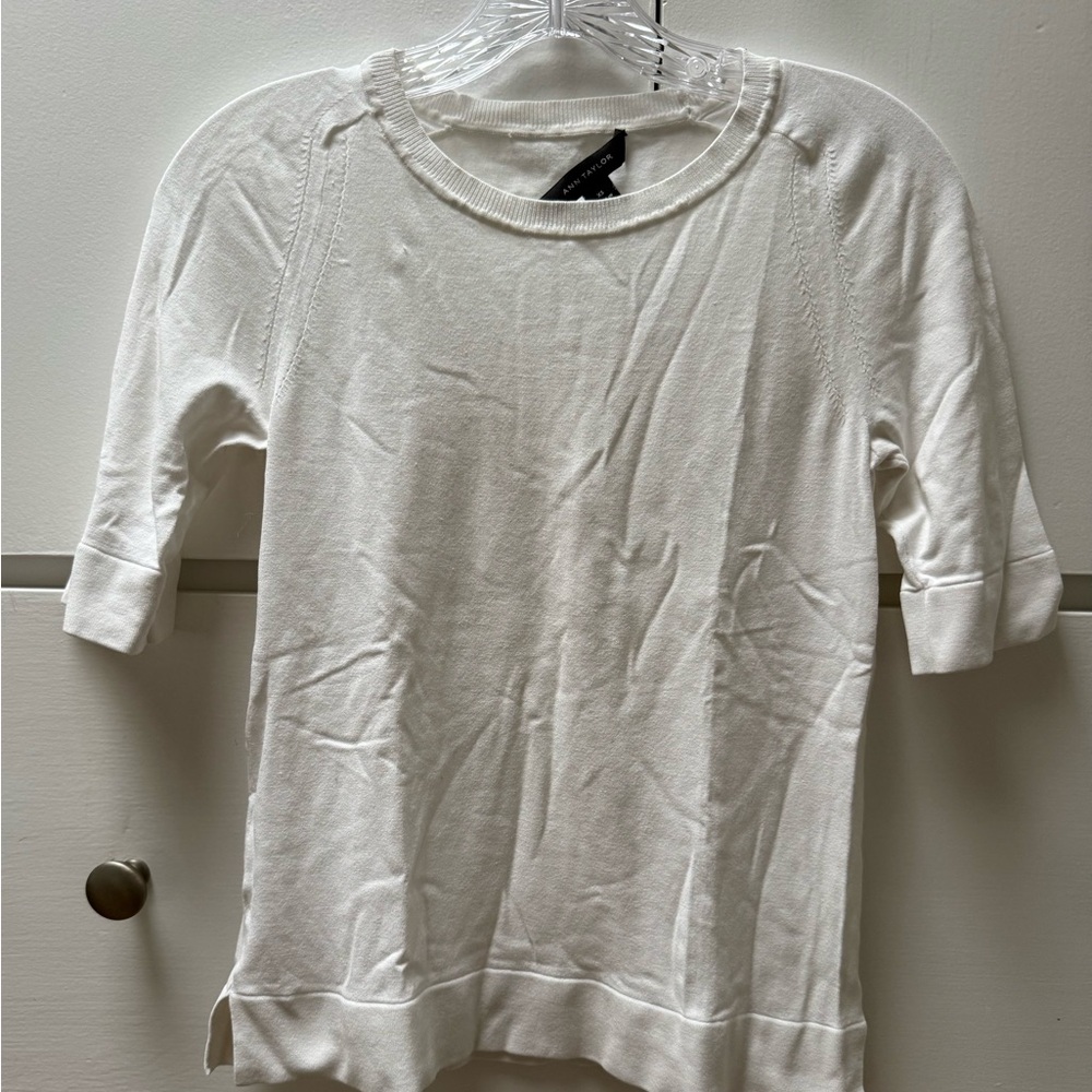 Ann Taylor Lightweight White Sweater in Size XS
